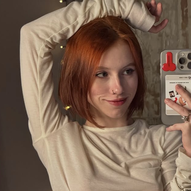 Участник KARINAJIU ,женщина ,24,  | НашЧат.РФ