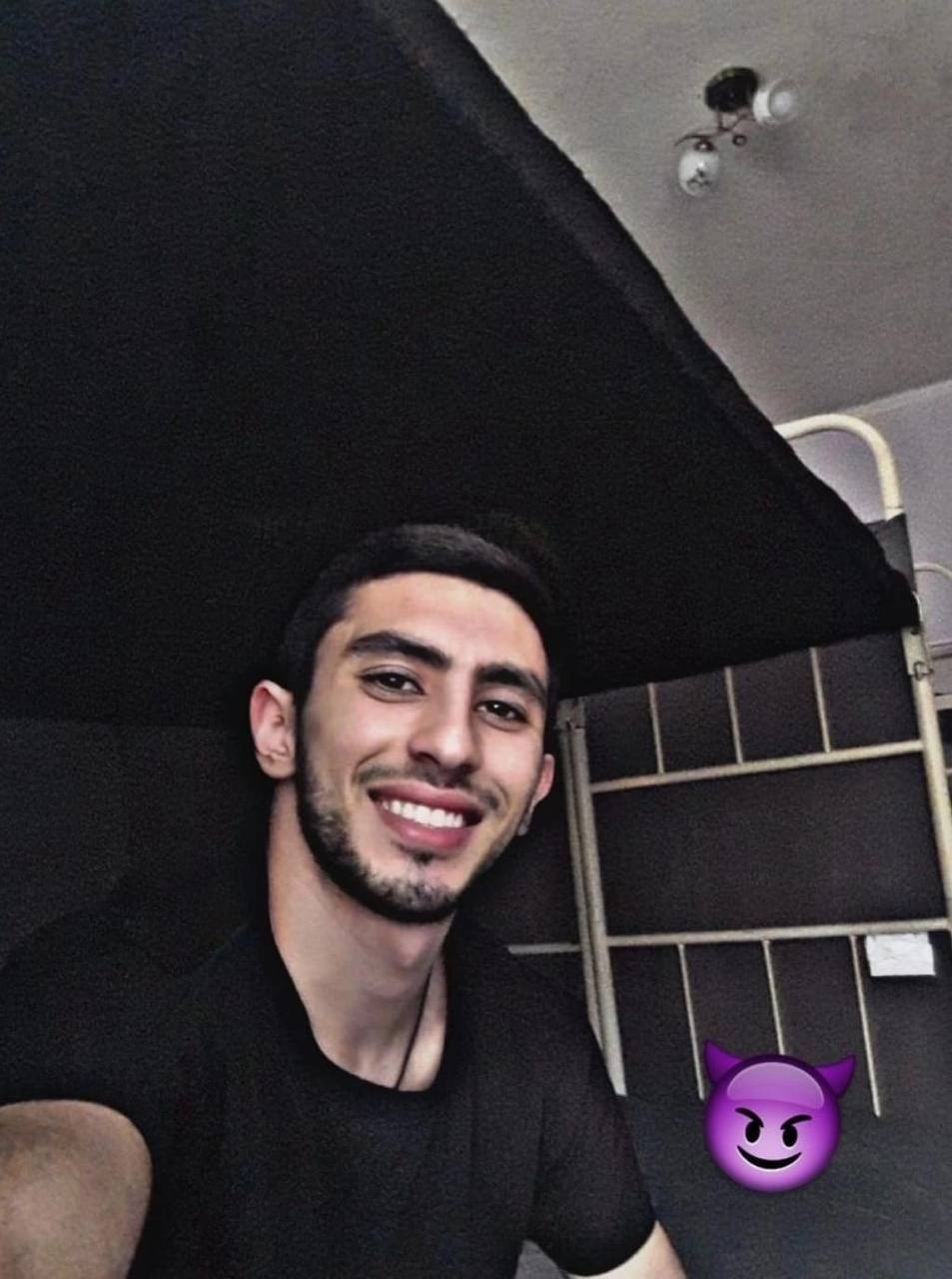 Участник MARK_08  ,28, Yerevan | НашЧат.РФ